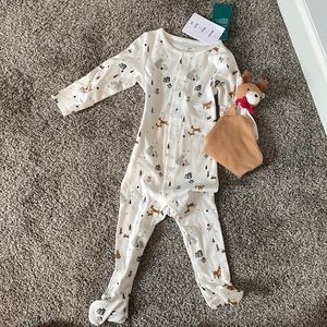 H&M winter animal print footie NWT and matching reindeer lovie